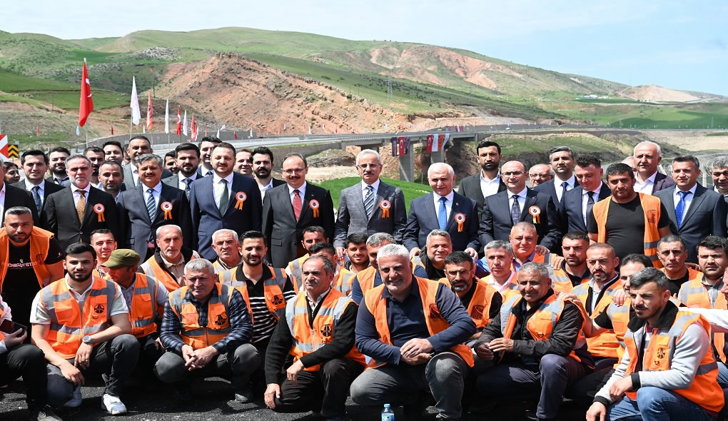 SİİRT - KURTALAN BÖLÜNMÜŞ YOLU HİZMETE AÇILDI